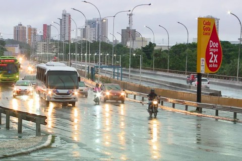 Parte do Piauí está sob alerta para chuvas intensas, aponta Inmet; veja a previsão do tempo